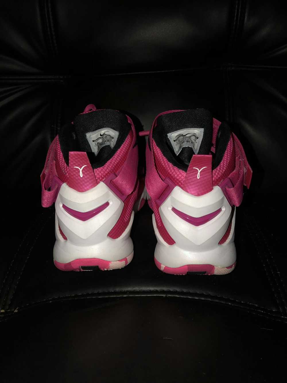 Nike Pink and white lebrans - image 5