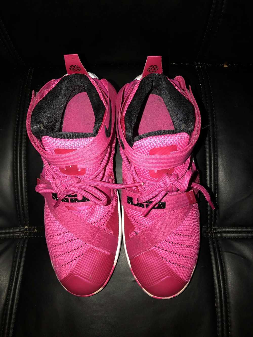 Nike Pink and white lebrans - image 6