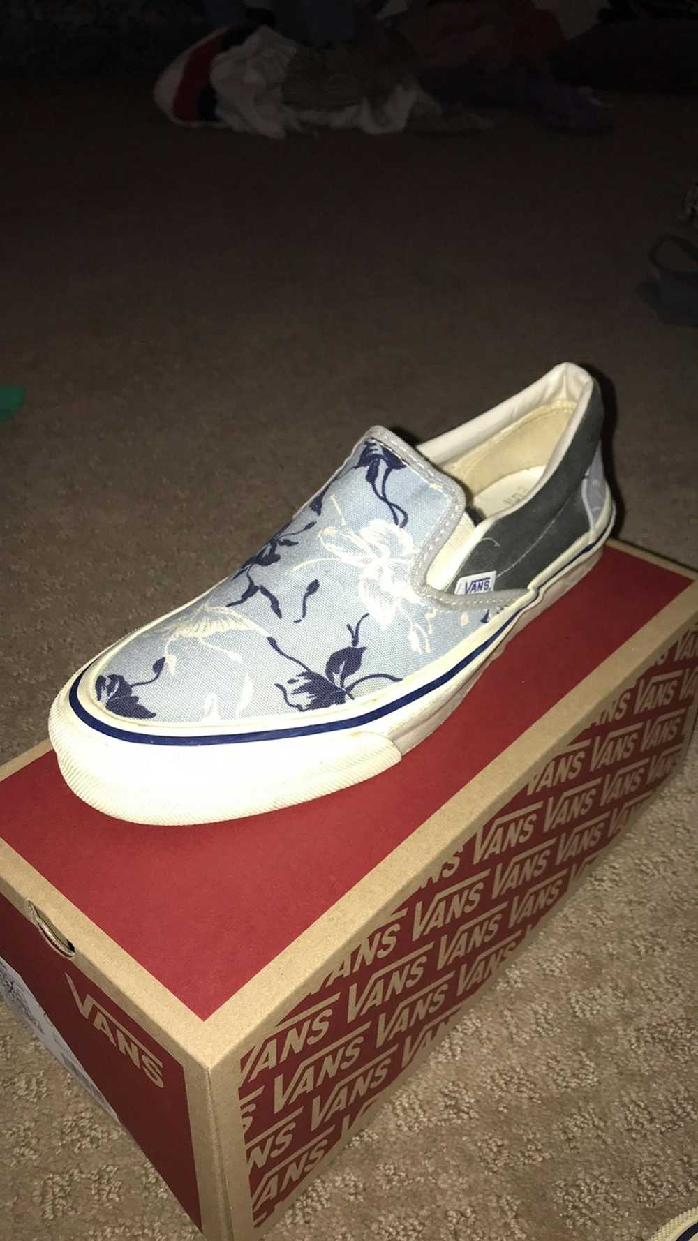 Vans Vintage Early 1980’s Hawaiian Print Van - image 1