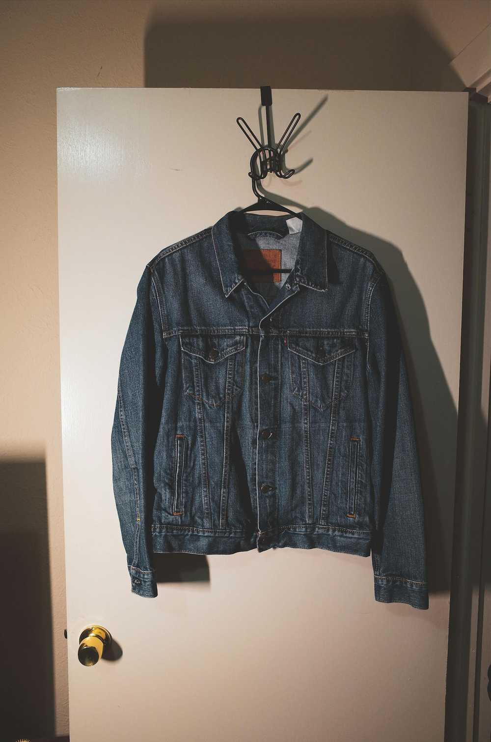 Levi's Trucker Jacket - image 7