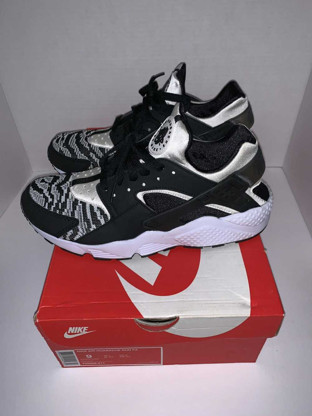 Nike Nike Hurache “BHM” - image 4