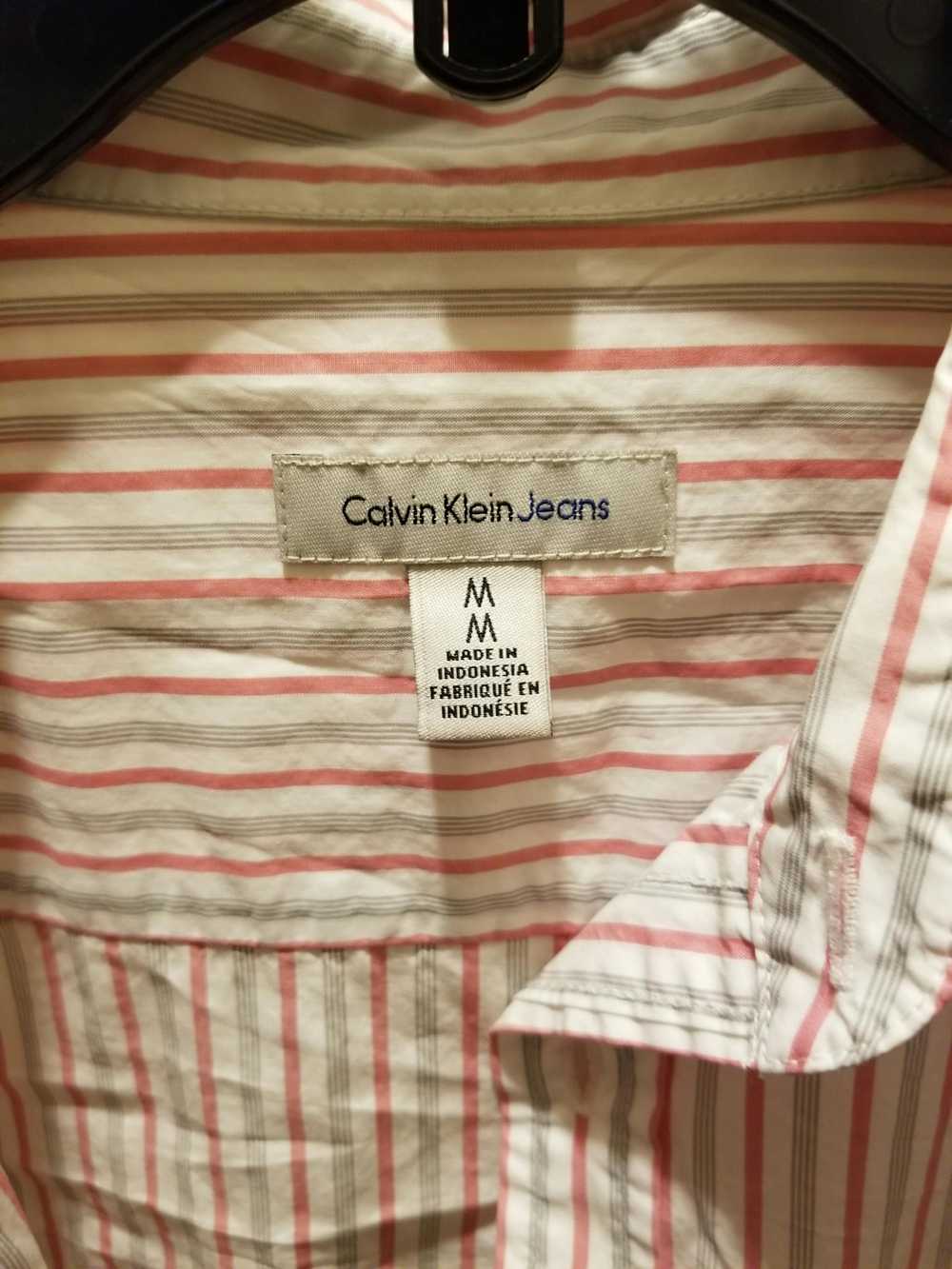 Calvin Klein Button Up Shirt (summer) - image 3