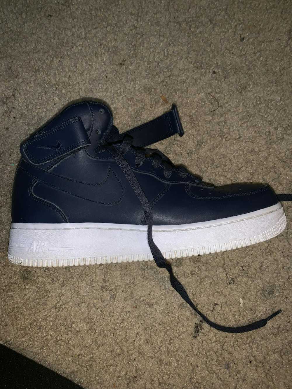 Nike Air Force 1 Mid - image 1