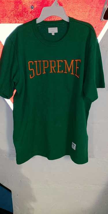 Supreme Supreme Dotted Arc Tee