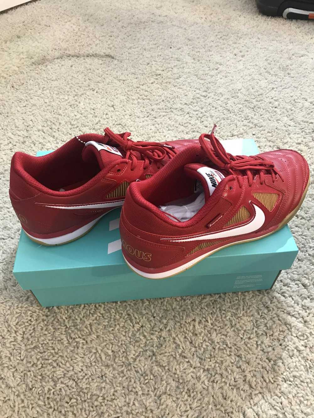 Nike × Supreme Supreme x Nike SB Gato Red - image 2