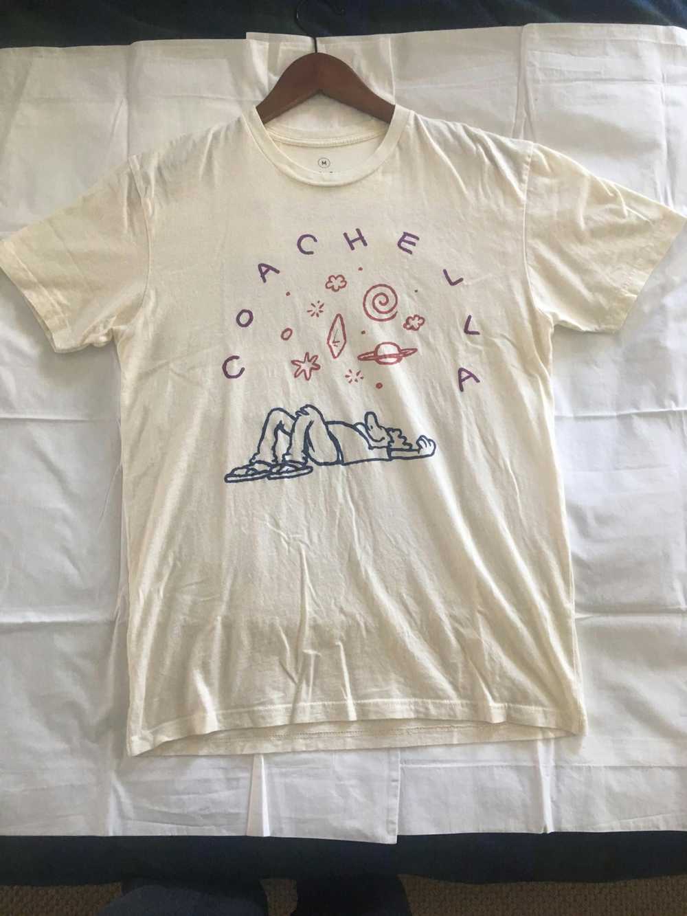 Coachella Coachella 2016 T-shirt Medium - image 1