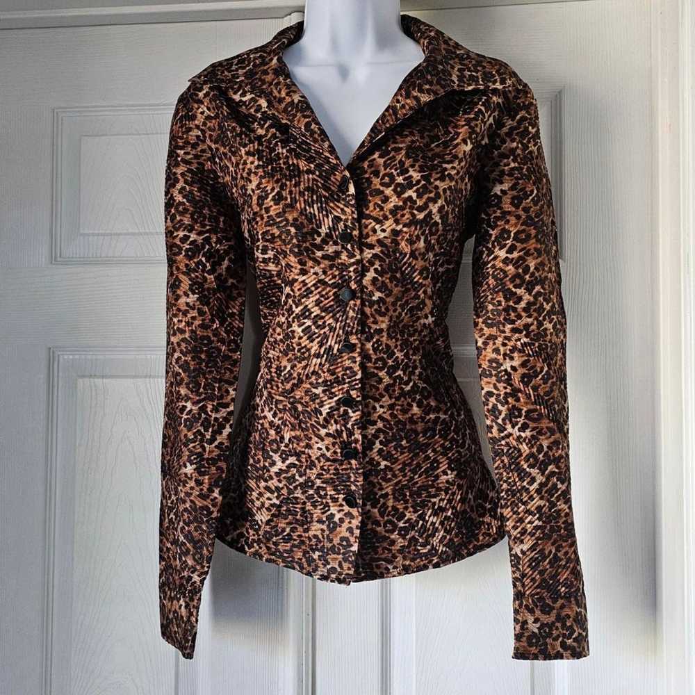 Y2K Cheetah print blouse
Size 8 - image 1