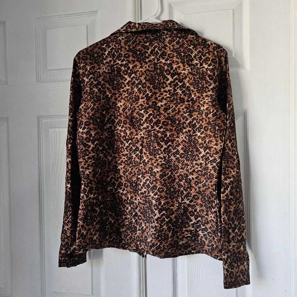 Y2K Cheetah print blouse
Size 8 - image 3