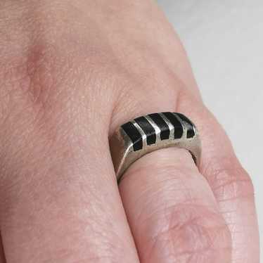 Vintage sterling silver ring with onyx inlay - image 1