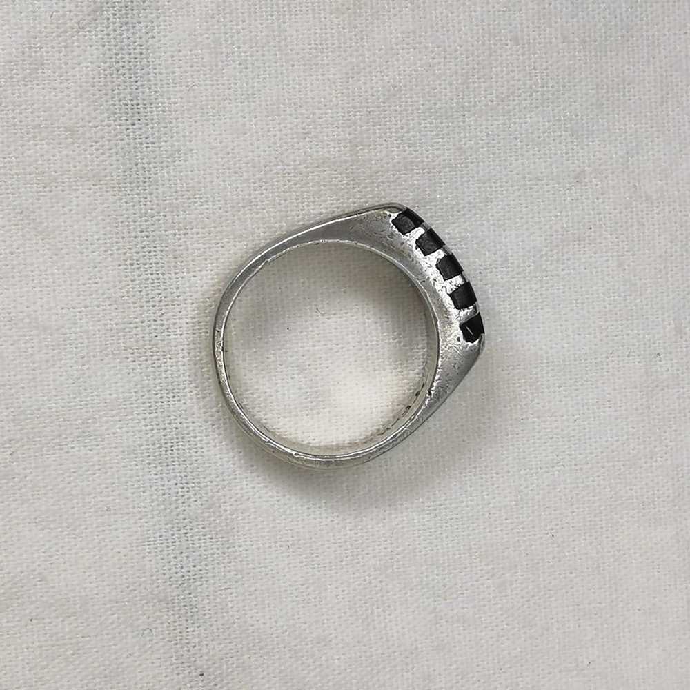 Vintage sterling silver ring with onyx inlay - image 5