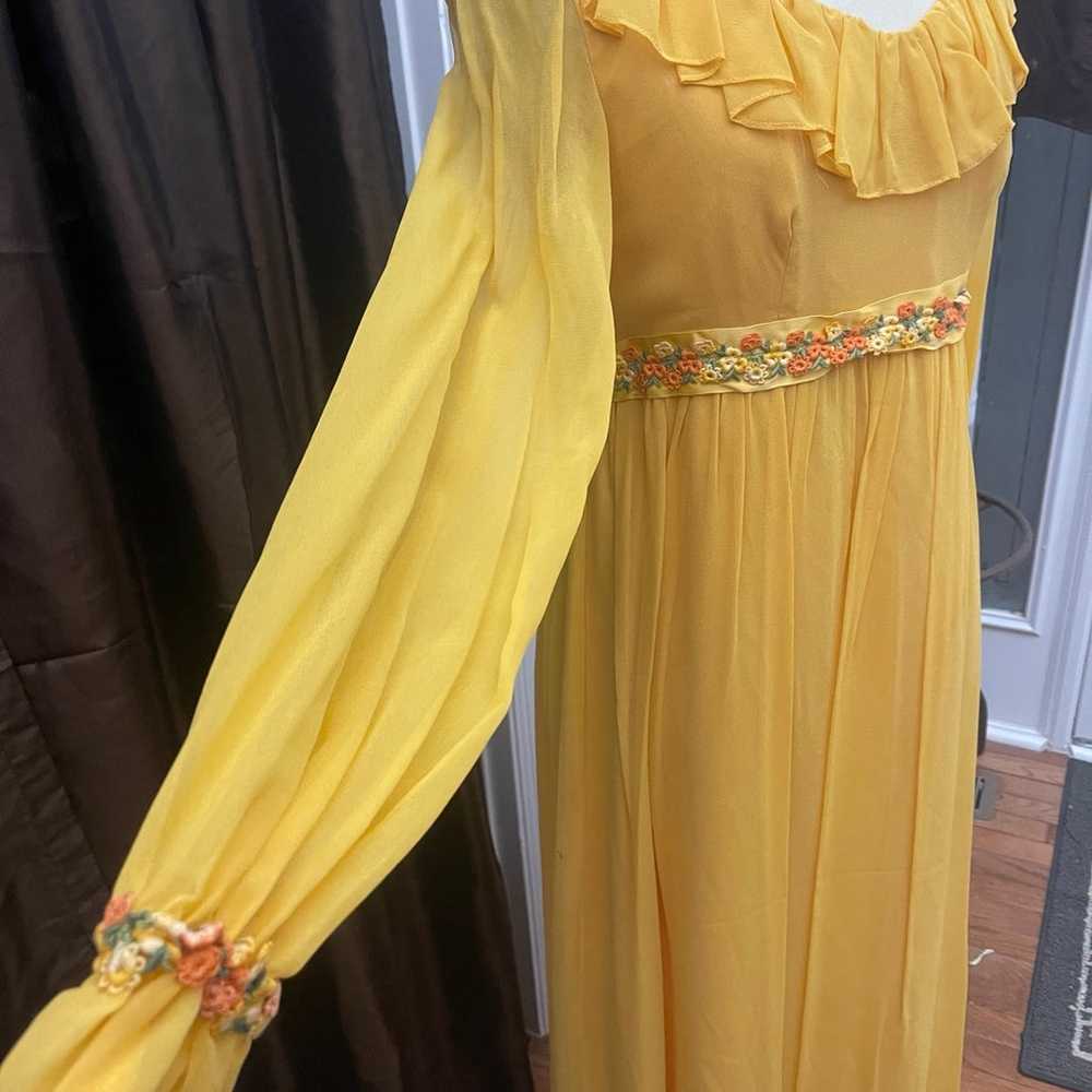 Vintage dress maxi empire cut, golden, floral, em… - image 5