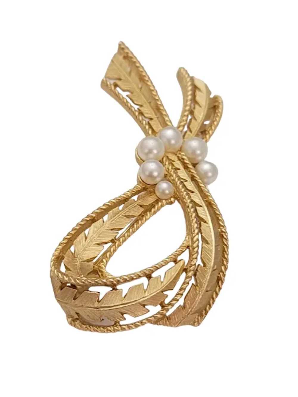 Trifari Crown Over T Gold Tone Faux Pearl Leafy R… - image 5