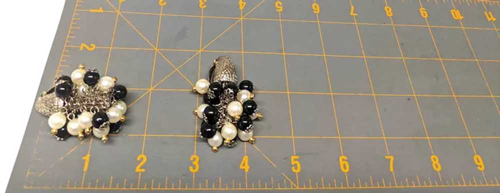 Black And White Bead Cluster Clip On Earrings - image 7