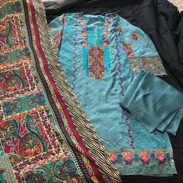 Pakistani indian shalwar Kameez Embroidered design