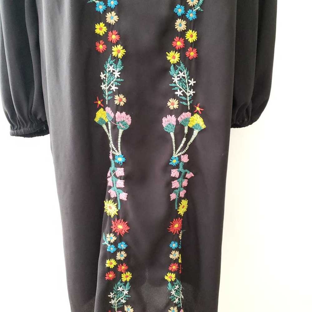 Neiman Marcus Embroidered Peasant Dress Midi Blac… - image 8
