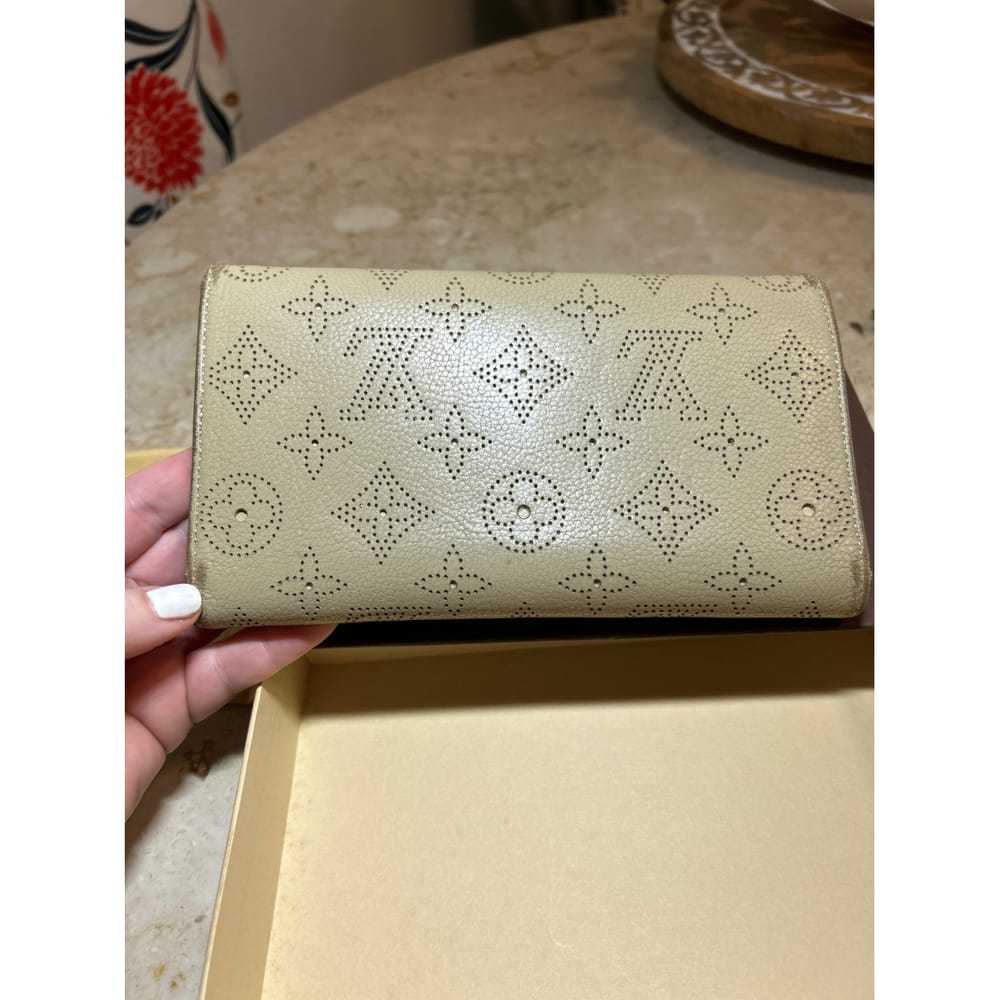 Louis Vuitton Mahina leather wallet - image 3