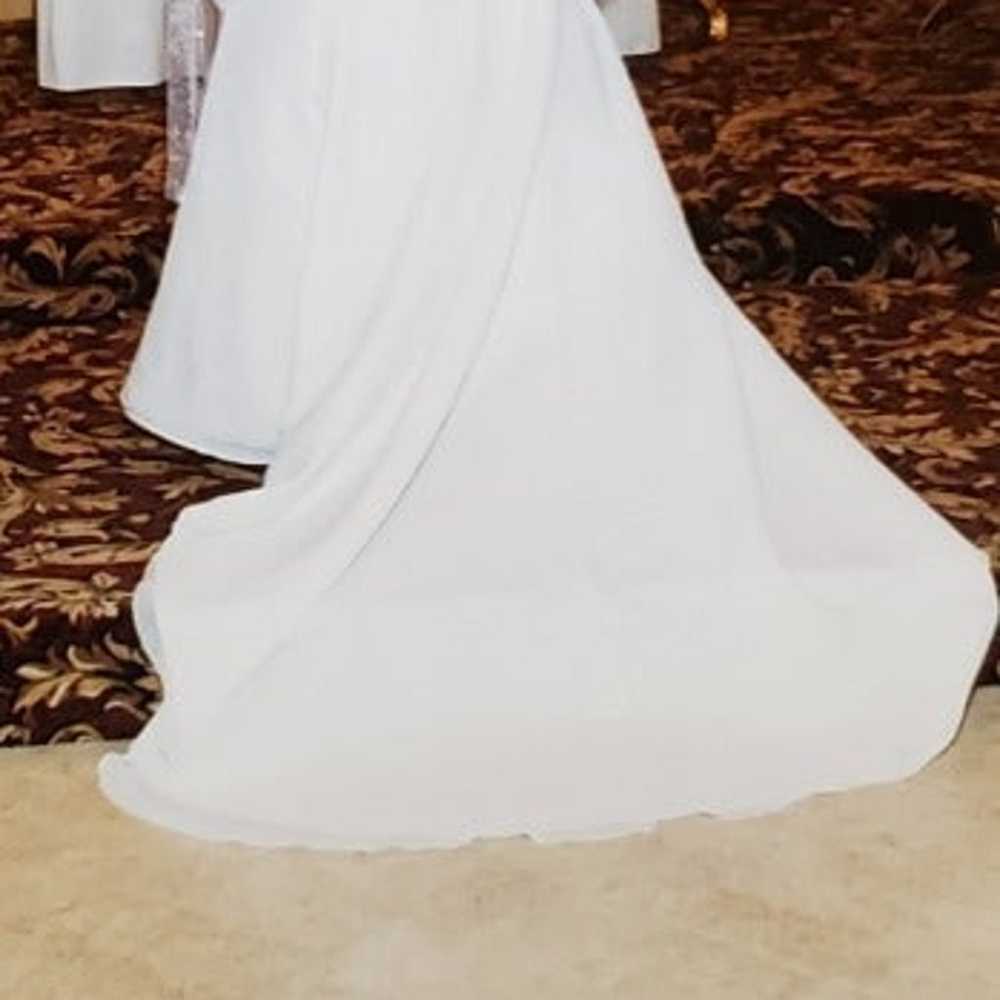 Simple, Beautiful Wedding Dress - image 3