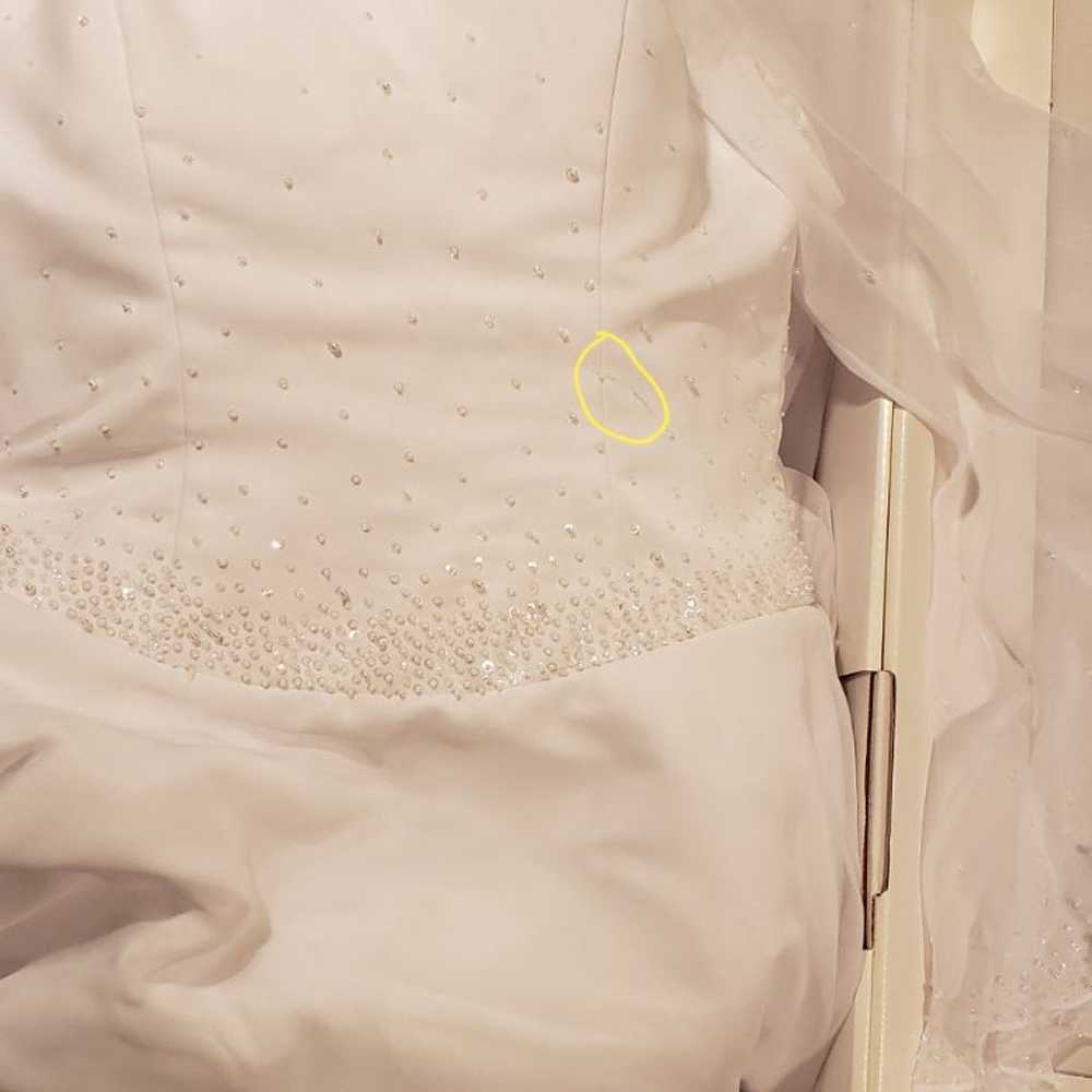 Simple, Beautiful Wedding Dress - image 8