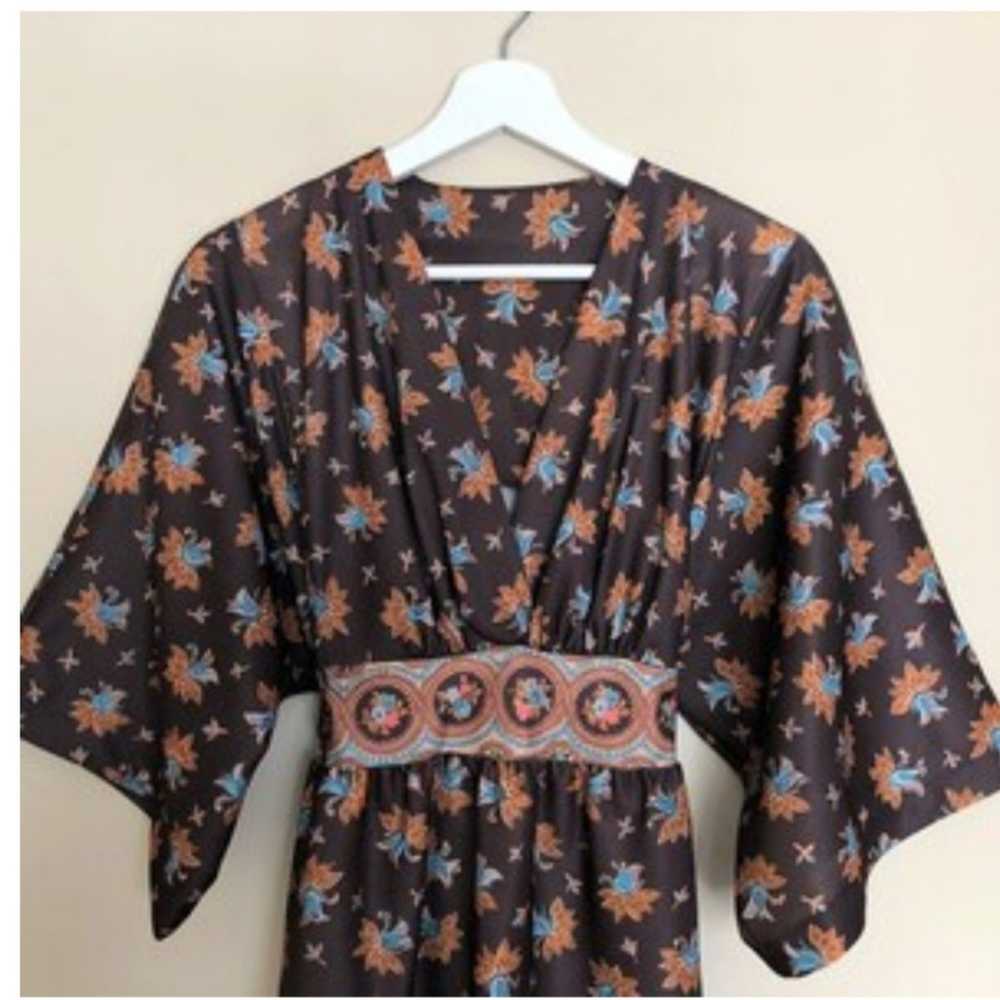 Vintage kimono style maxi dress - image 1