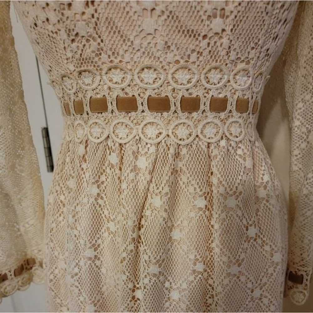 Vintage 70s cream lace dress. Size 10 - image 2