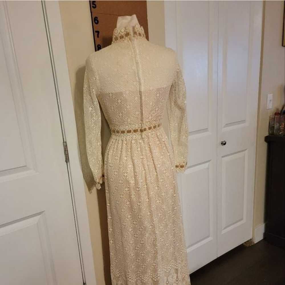 Vintage 70s cream lace dress. Size 10 - image 5