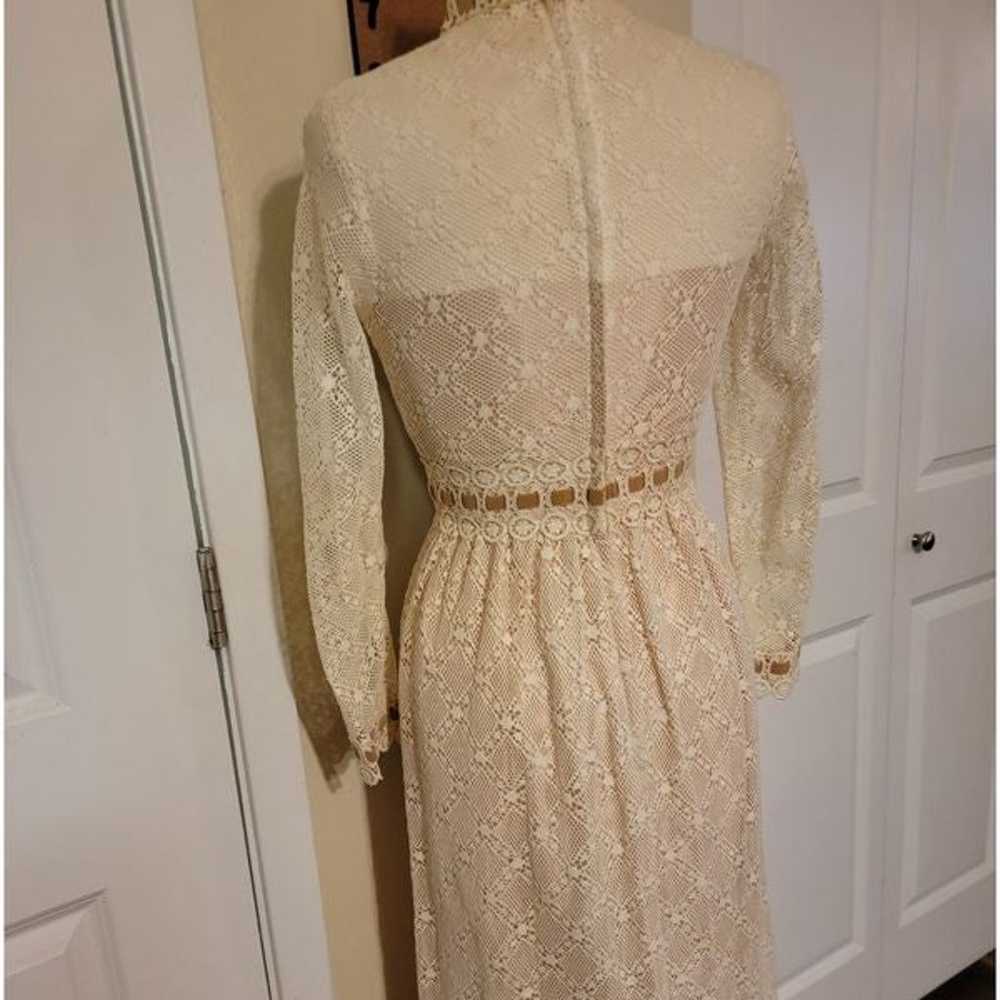 Vintage 70s cream lace dress. Size 10 - image 6