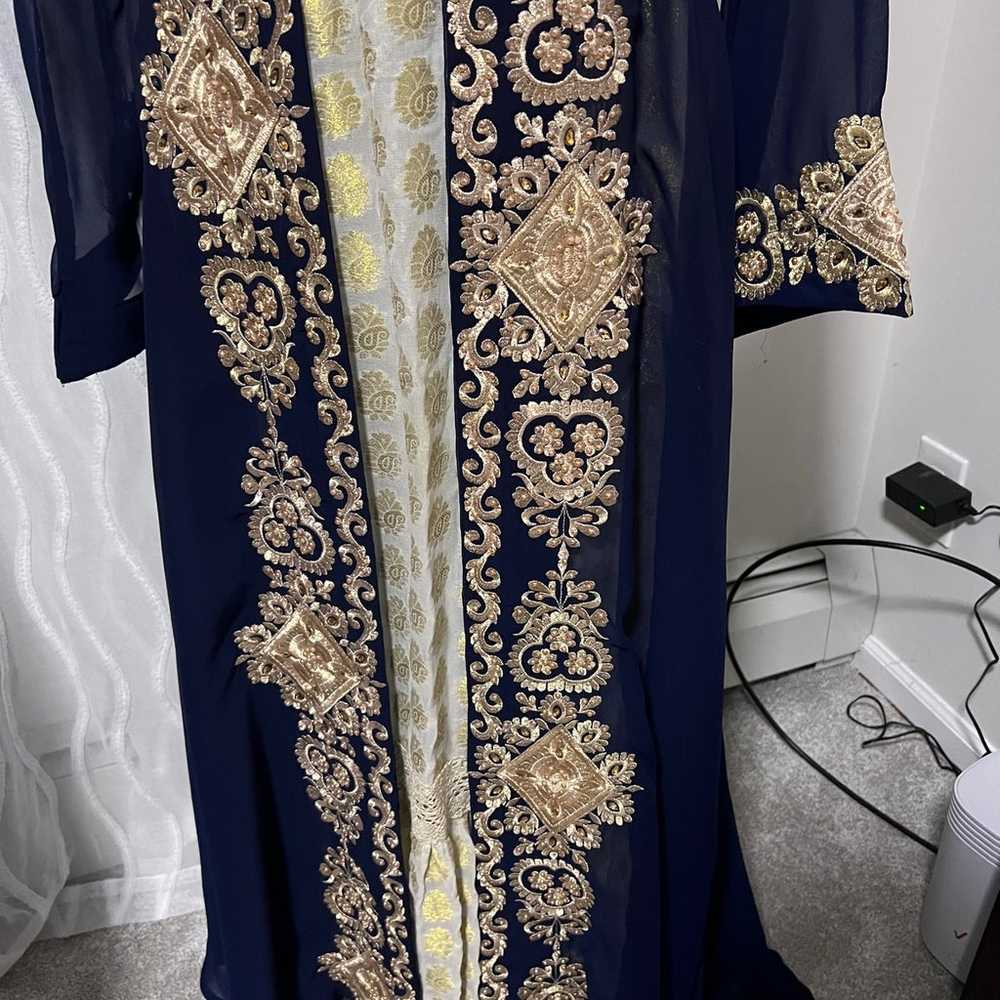 2 pieces Kaftan Dress in Blue and Gold - image 3