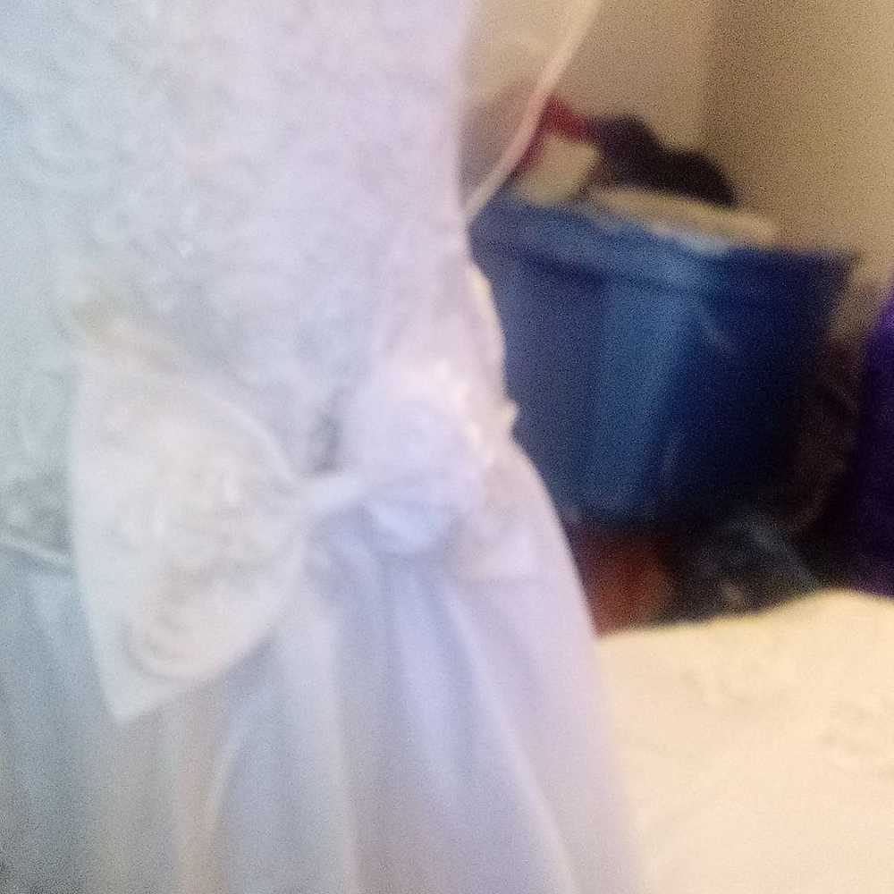 Wedding Dress w detachable train - image 7