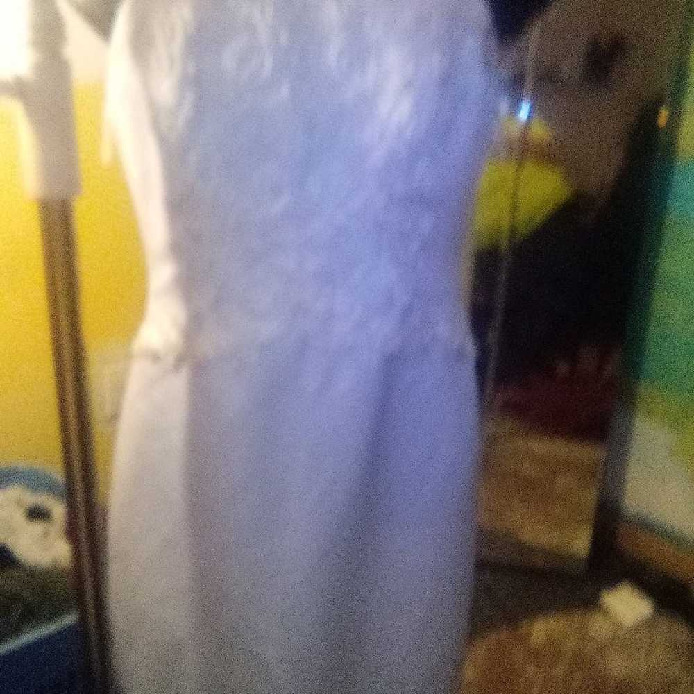 Wedding Dress w detachable train - image 9