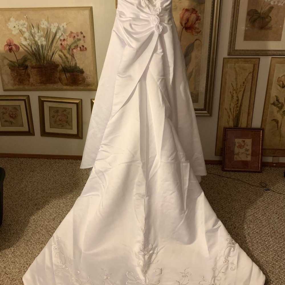 DaVinci white satin beaded wedding dress - image 4