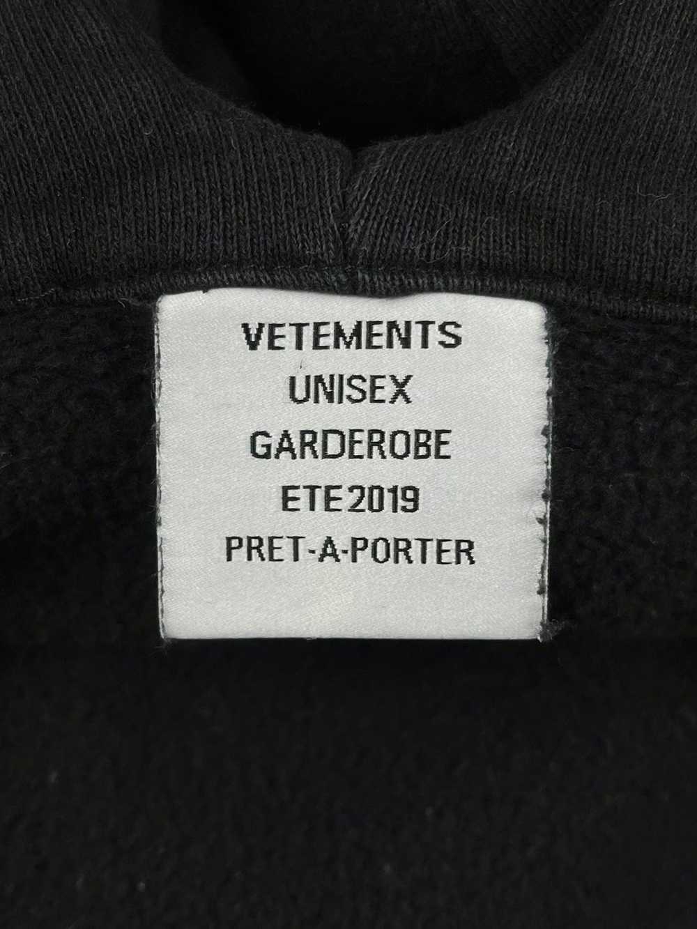 Vetements SS19 Vetements Elbow Holes Embroidered … - image 6
