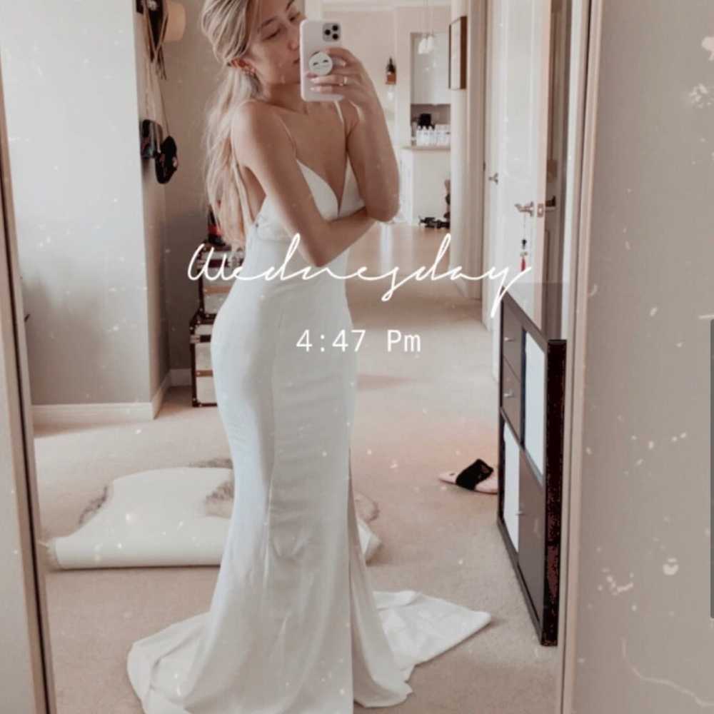 White Gown Wedding Dress - image 4