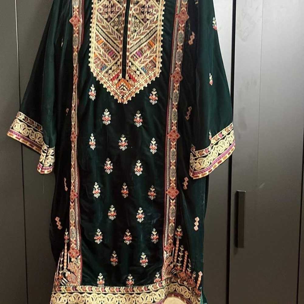 pakistani dresses medium size - image 1