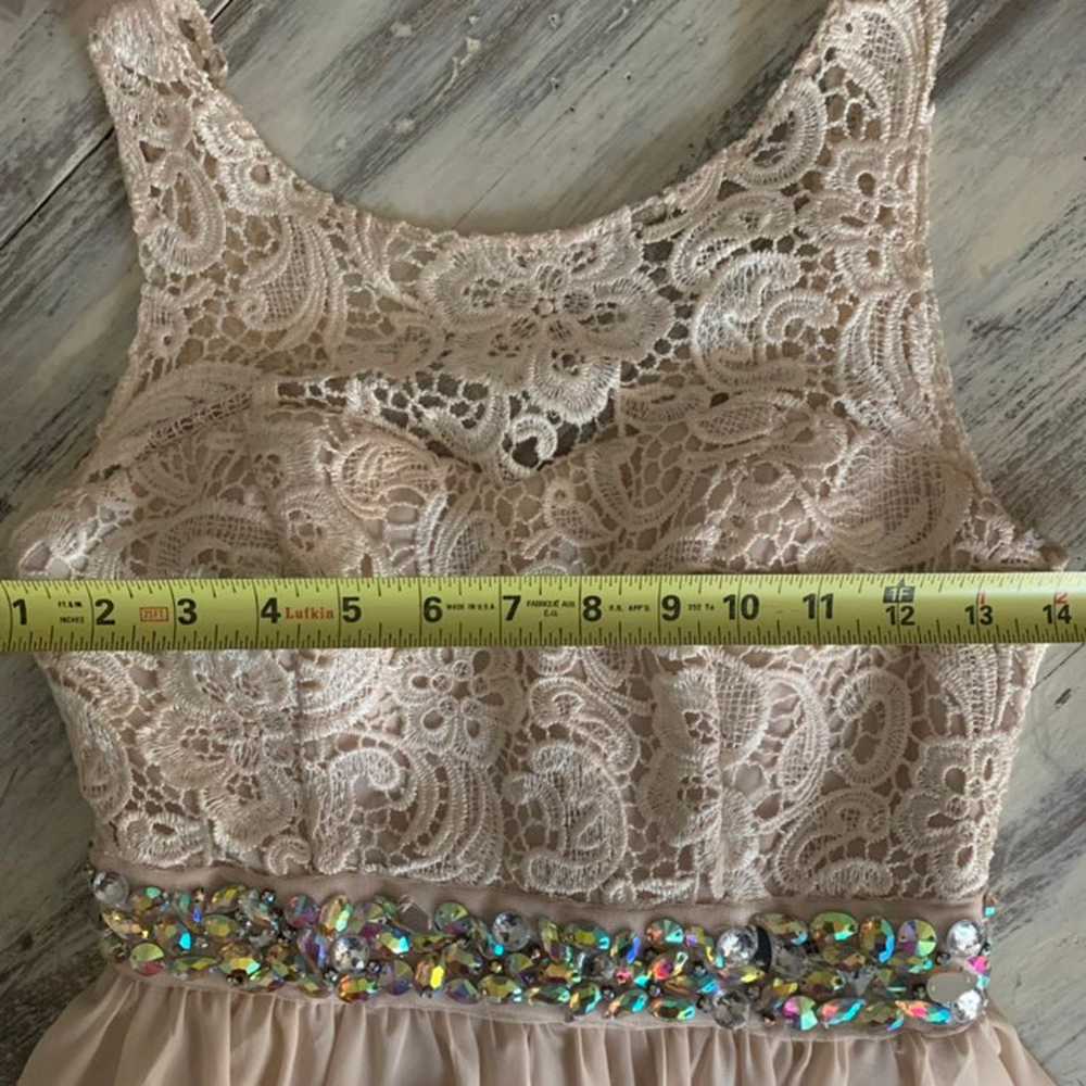 Gorgeous lace party dress - image 11