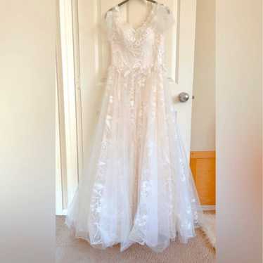 Wedding dress, corset back, lace - image 1