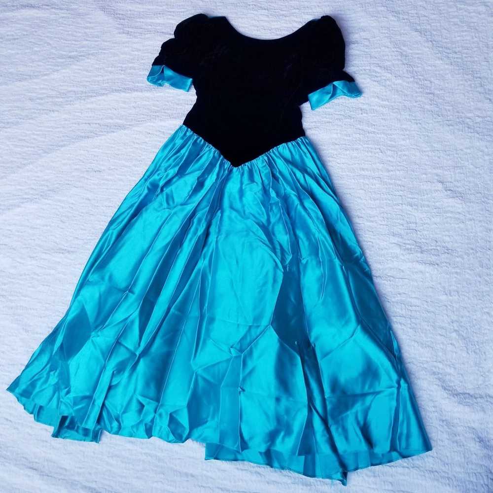 Vintage Velour and Satin 1980s Prom Ball - image 7