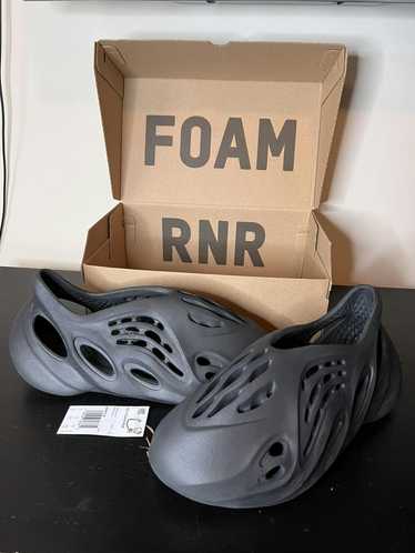 Yeezy Season YZY FOAM RNR