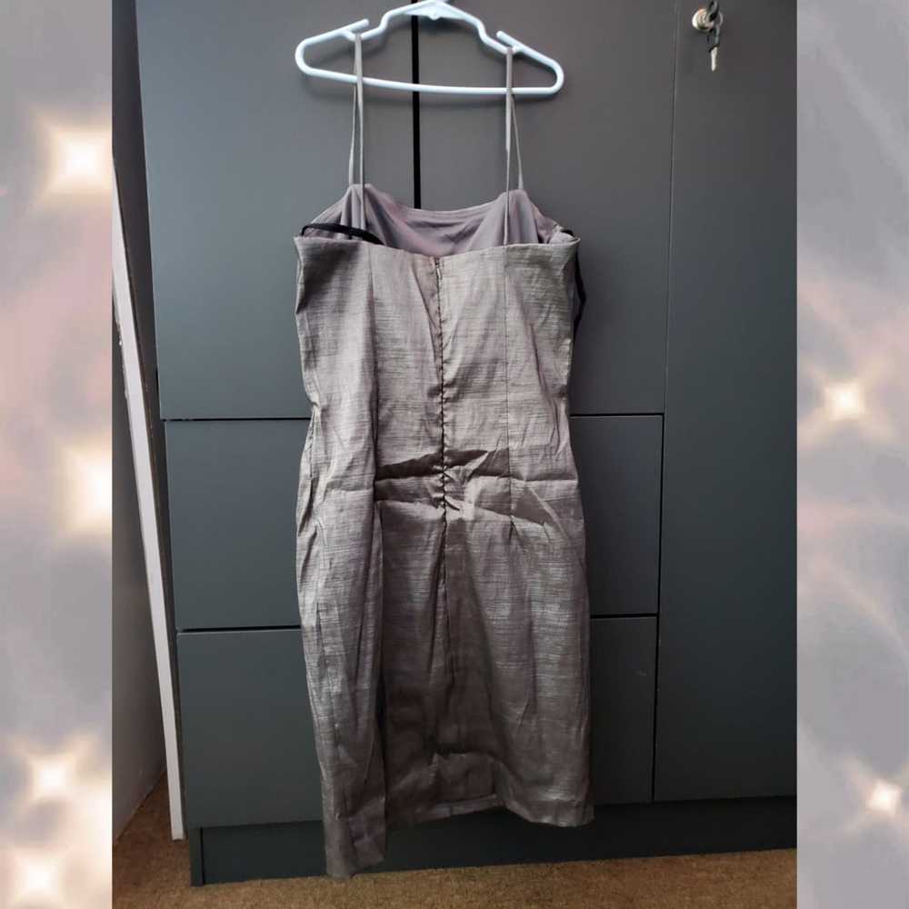 Grey spagetti strap dress with a side ruffle - image 3