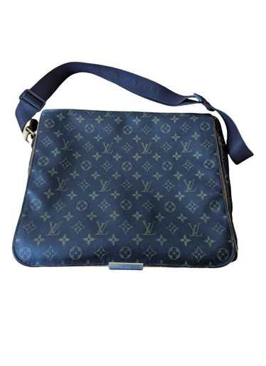Louis Vuitton Abbesses Messenger leather handbag