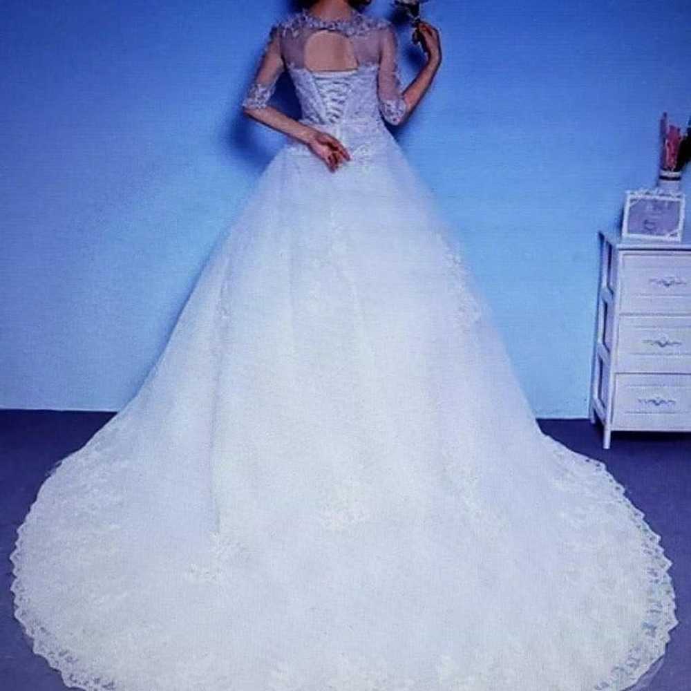 Size 8, Round Collar Lace Wedding Dress - image 3