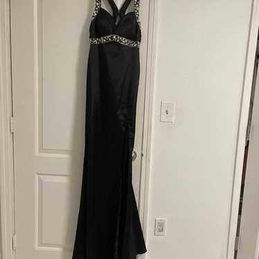 Elegant Black Dress with Crystals and Sl - image 1