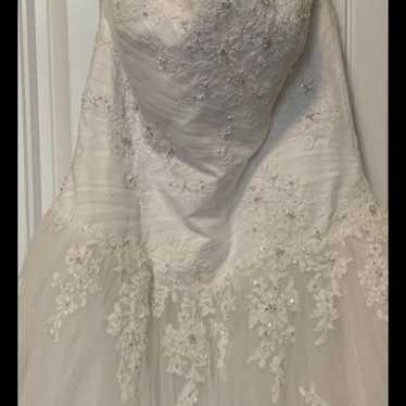 Beautiful Wedding Dress - image 1