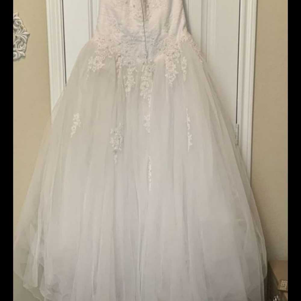 Beautiful Wedding Dress - image 2