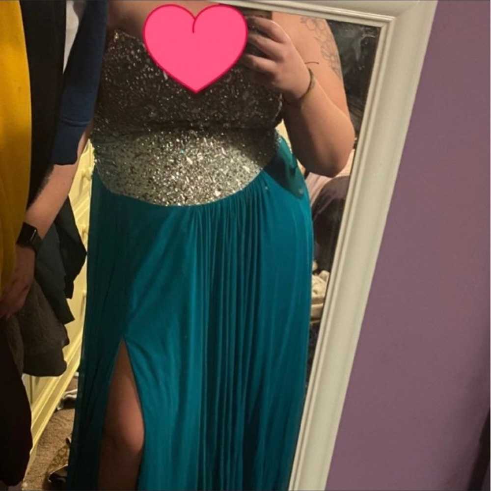 Classic prom dress - image 1