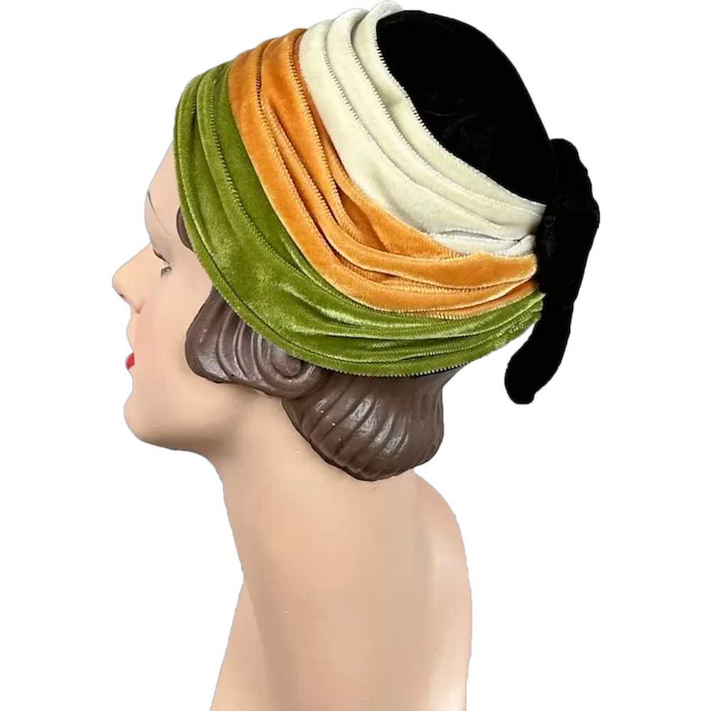 Vintage 1960s Velour Brimless Toque Style Hat - image 1