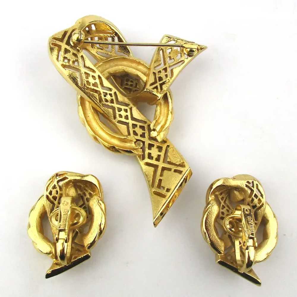 Vintage Crown TRIFARI Goldtone Pin - Clip Earring… - image 5