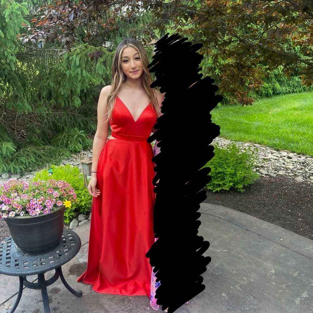 red prom dress - image 2