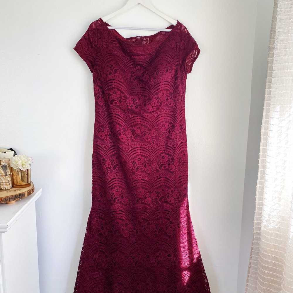 La Femme Garnet Lace Gown Size 14 Nwot $465 - image 3