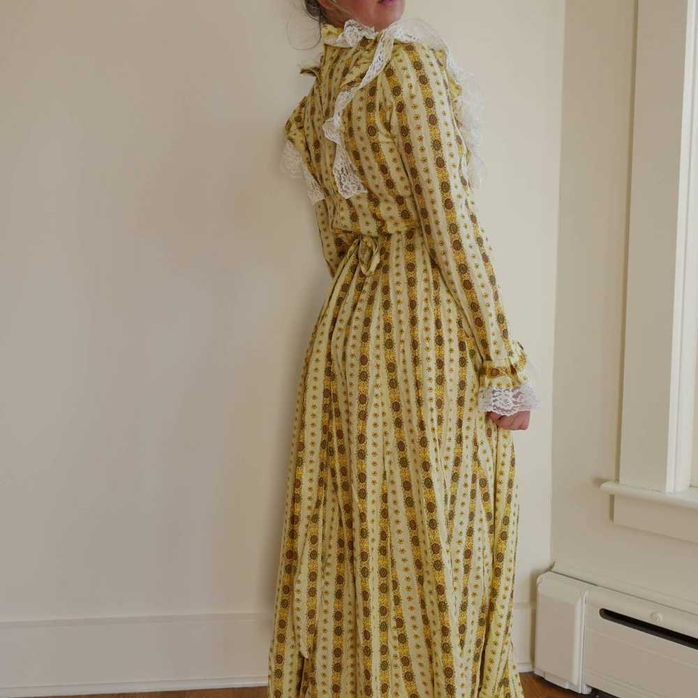 70s vintage dress // cottagecore dress ruffle tri… - image 2