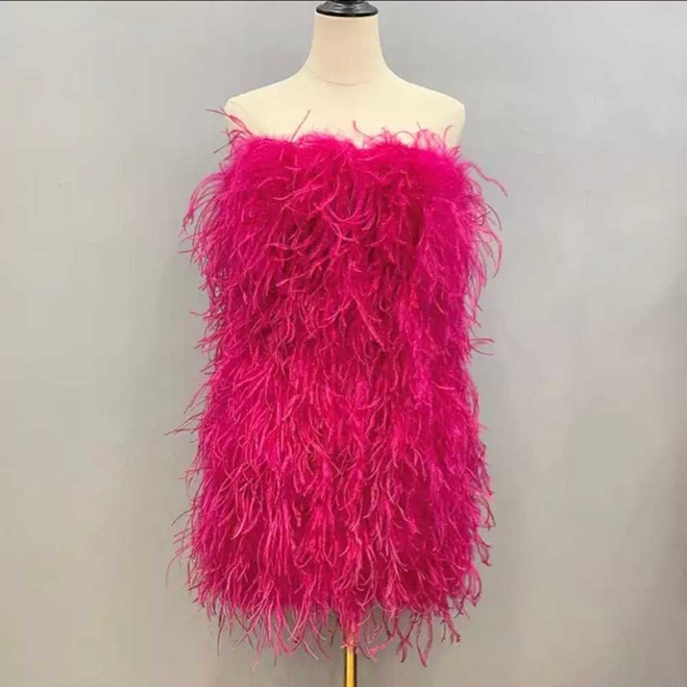 Pink feather dress - image 5